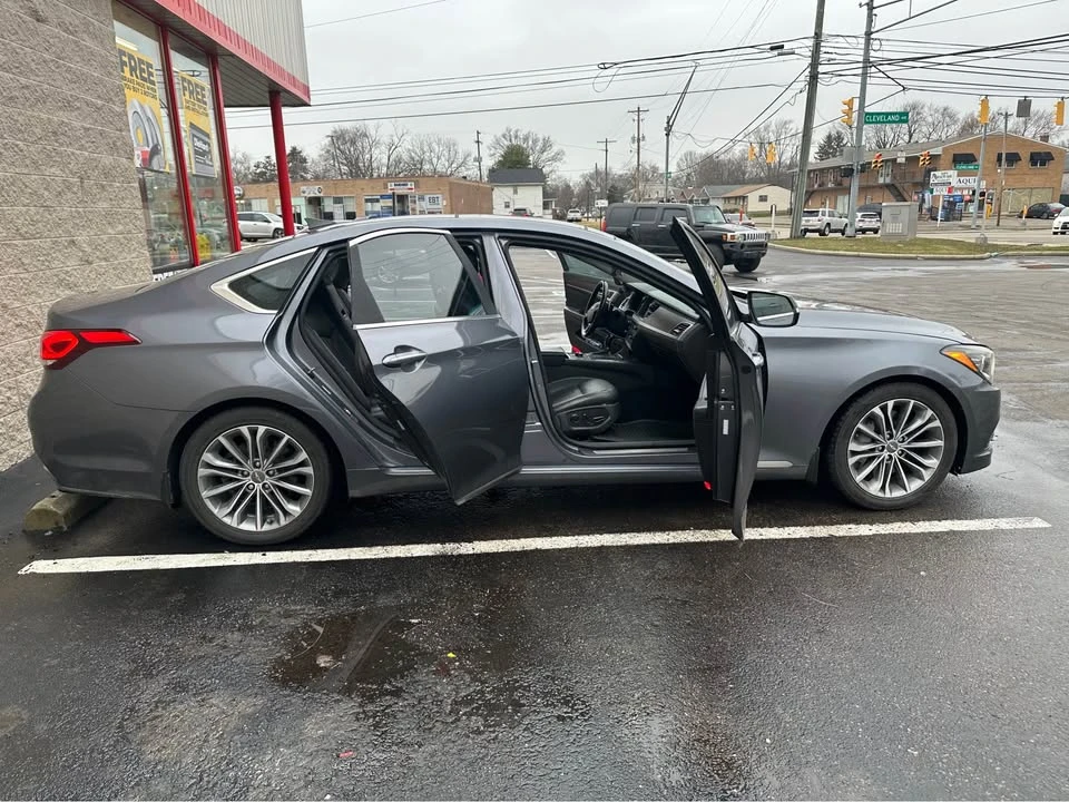 2015 Hyundai Genesis - Image 6 of 21
