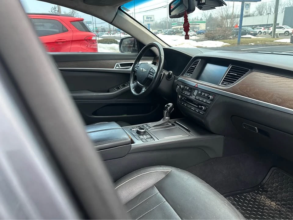 2015 Hyundai Genesis - Image 8 of 21