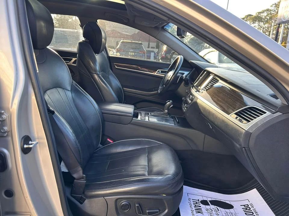 2015 Hyundai Genesis - Image 20 of 20
