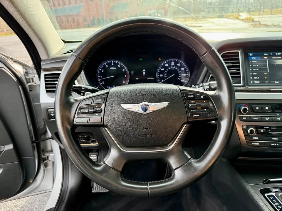 2015 Hyundai Genesis - Image 18 of 20