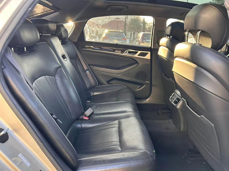 2015 Hyundai Genesis - Image 19 of 20
