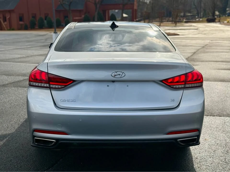 2015 Hyundai Genesis - Image 6 of 20