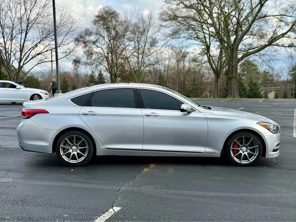 2015 Hyundai Genesis - Image 8 of 20