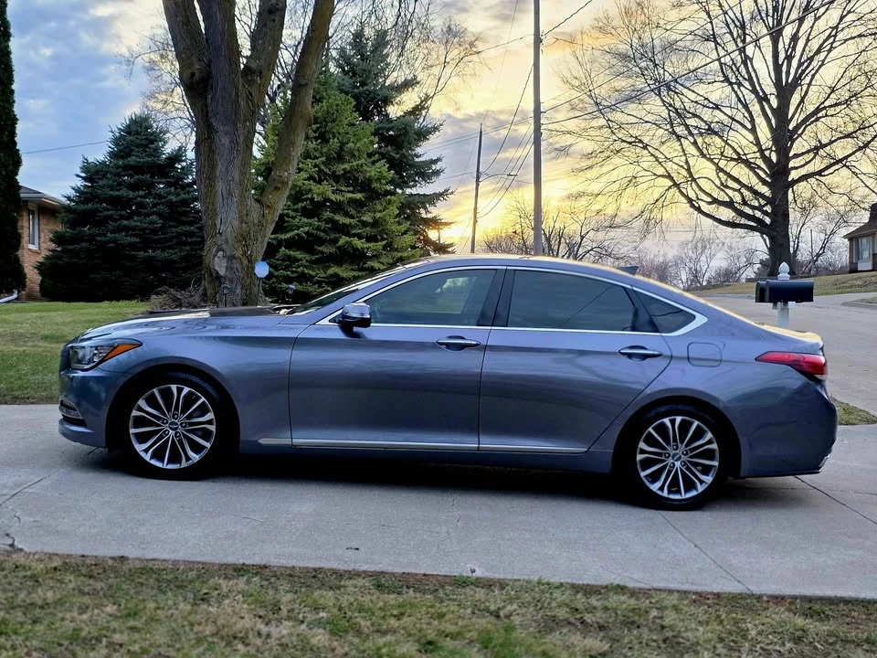 2015 Hyundai Genesis - Image 5 of 20