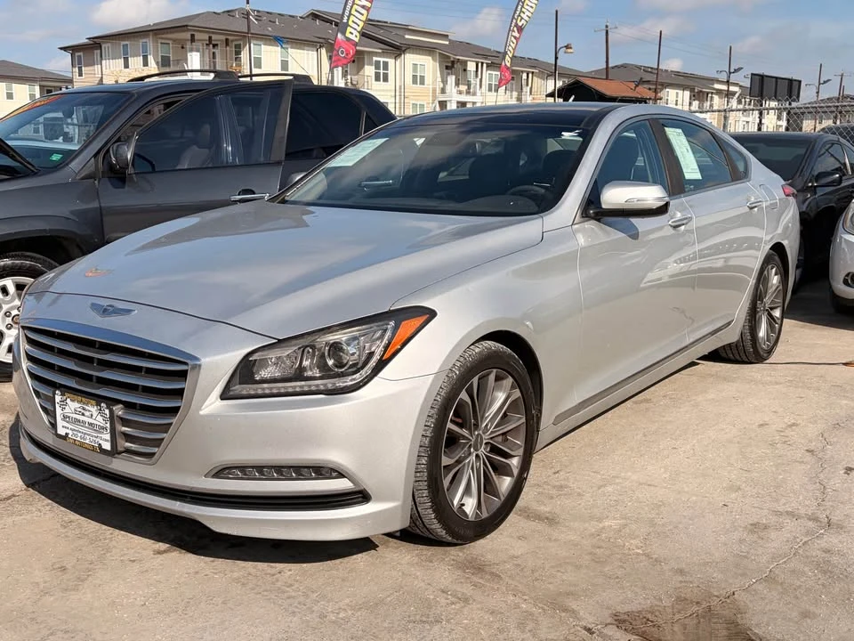 2015 Hyundai Genesis - Image 2 of 4