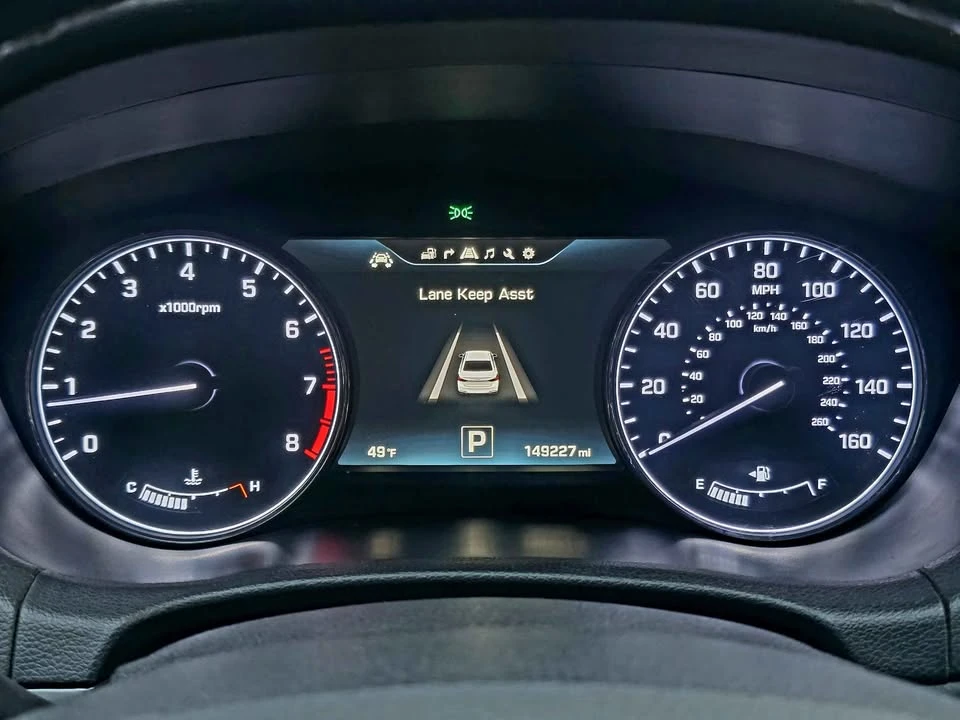 2015 Hyundai Genesis - Image 18 of 20