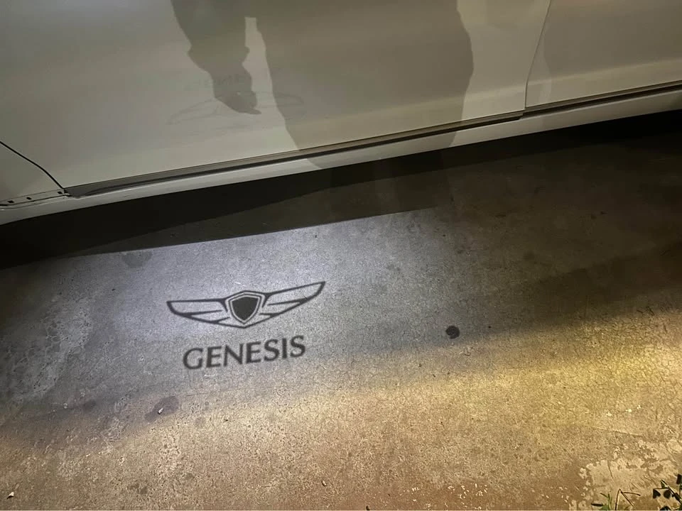 2015 Hyundai Genesis - Image 4 of 9