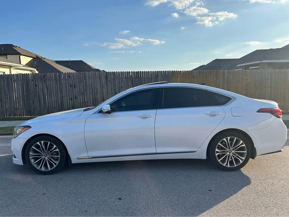 2015 Hyundai Genesis - Image 5 of 9
