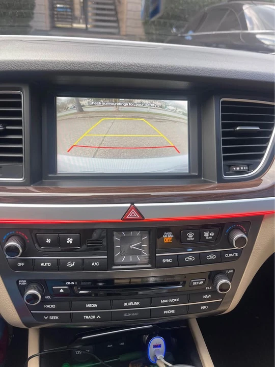 2015 Hyundai Genesis - Image 9 of 9