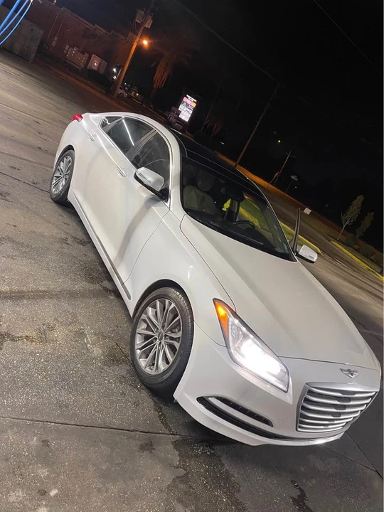 2015 Hyundai Genesis - Image 3 of 9