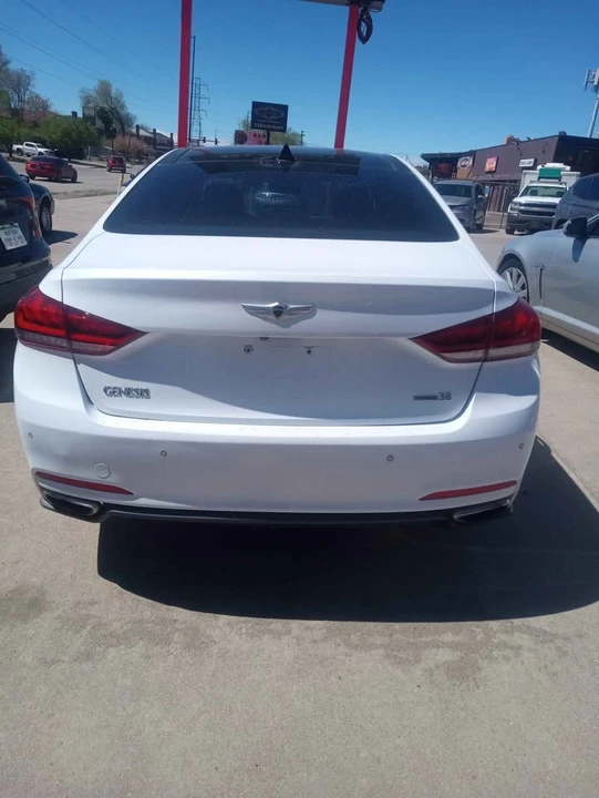 2015 Hyundai Genesis - Image 2 of 7