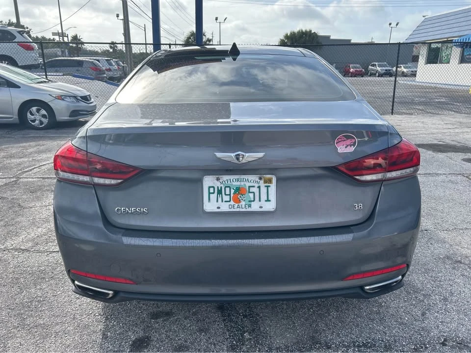 2015 Hyundai Genesis - Image 6 of 19
