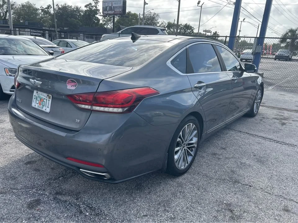 2015 Hyundai Genesis - Image 5 of 19