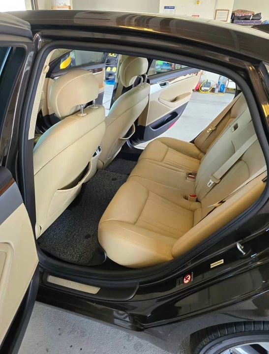 2015 Hyundai Genesis - Image 2 of 7
