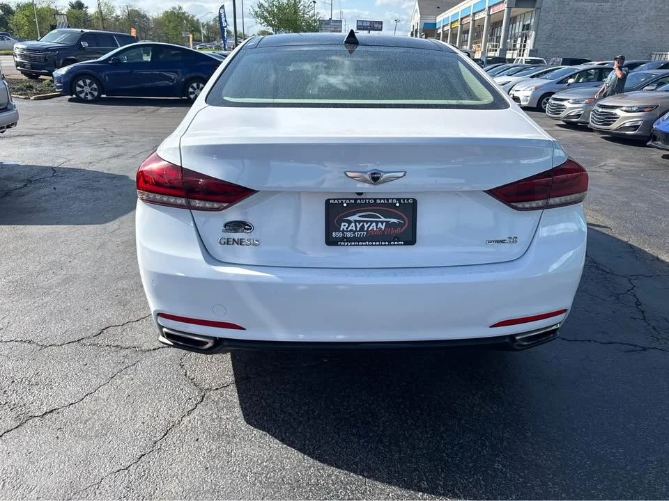 2015 Hyundai Genesis - Image 5 of 20