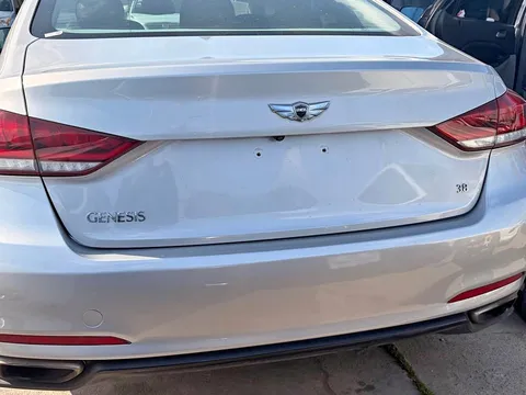 2015 Hyundai Genesis · 3.8 Sedan 4D