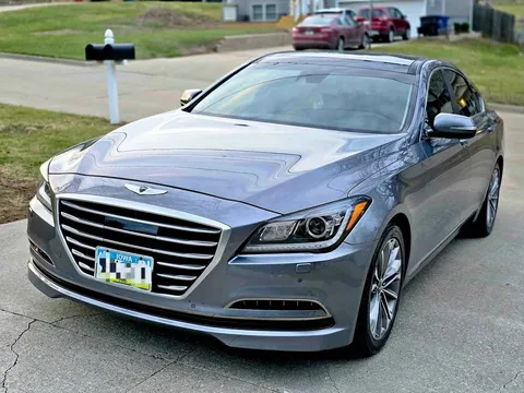 2015 Hyundai Genesis 3.8 Sedan 4D