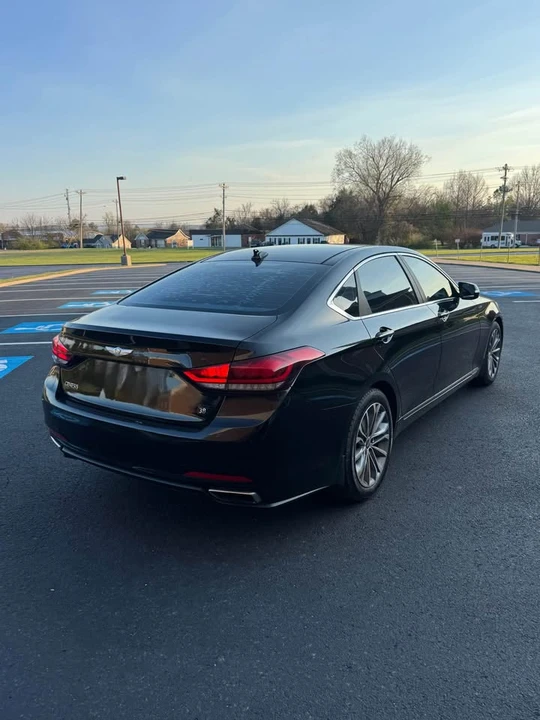 2015 Hyundai Genesis - Image 5 of 15