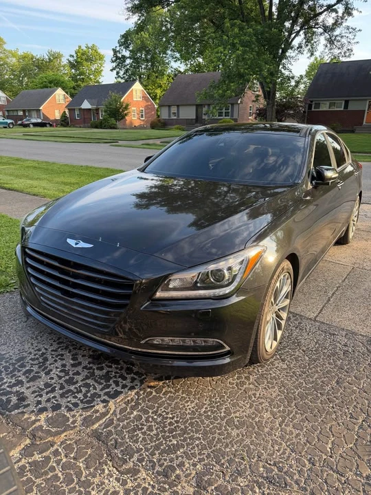 2015 Hyundai Genesis - Image 6 of 11
