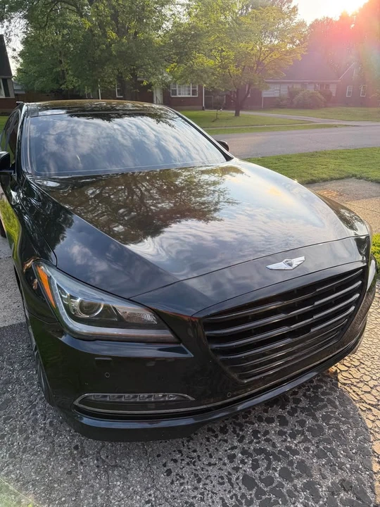 2015 Hyundai Genesis - Image 5 of 11