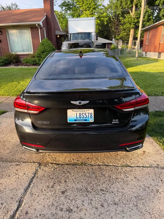2015 Hyundai Genesis - Image 4 of 11