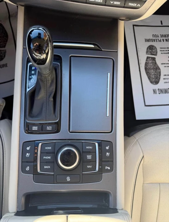 2015 Hyundai Genesis - Image 6 of 10