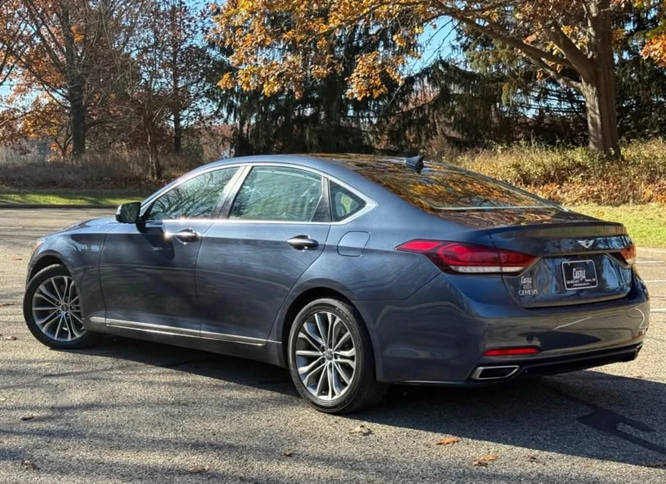 2015 Hyundai Genesis - Image 4 of 10
