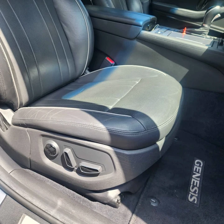 2015 Hyundai Genesis - Image 14 of 20