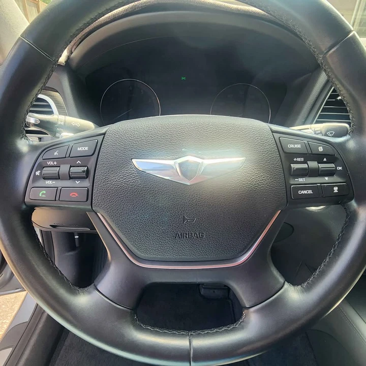 2015 Hyundai Genesis - Image 10 of 20