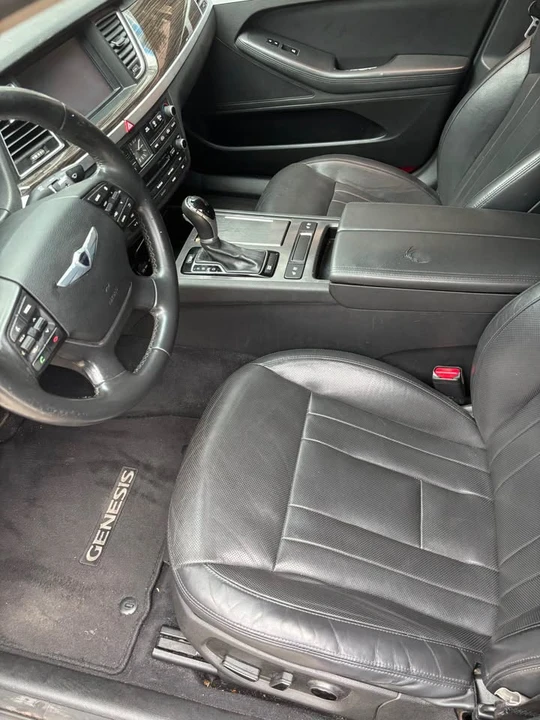 2015 Hyundai Genesis - Image 3 of 6