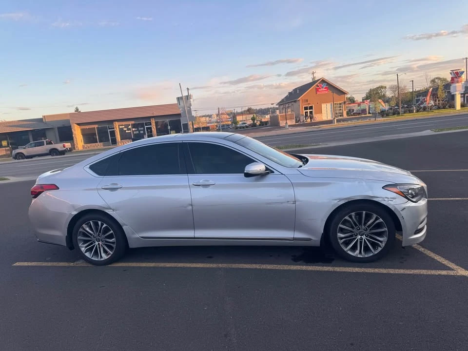 2015 Hyundai Genesis - Image 7 of 19