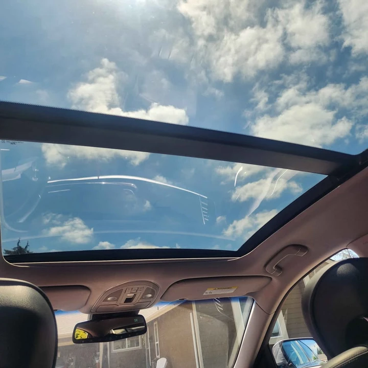 2015 Hyundai Genesis - Image 15 of 20