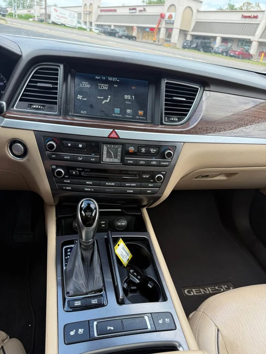 2015 Hyundai Genesis - Image 14 of 14