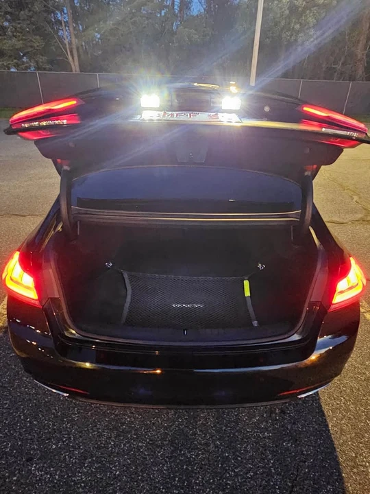 2015 Hyundai Genesis - Image 6 of 15