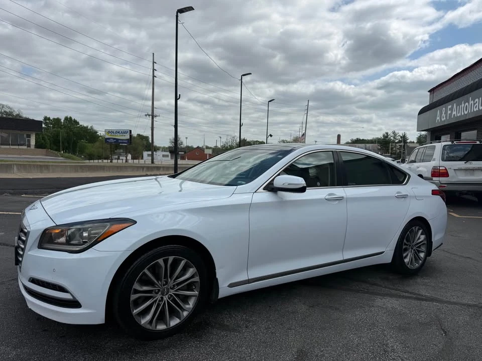 2015 Hyundai Genesis - Image 5 of 14
