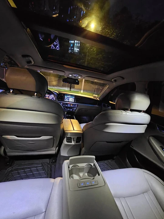2015 Hyundai Genesis - Image 12 of 15