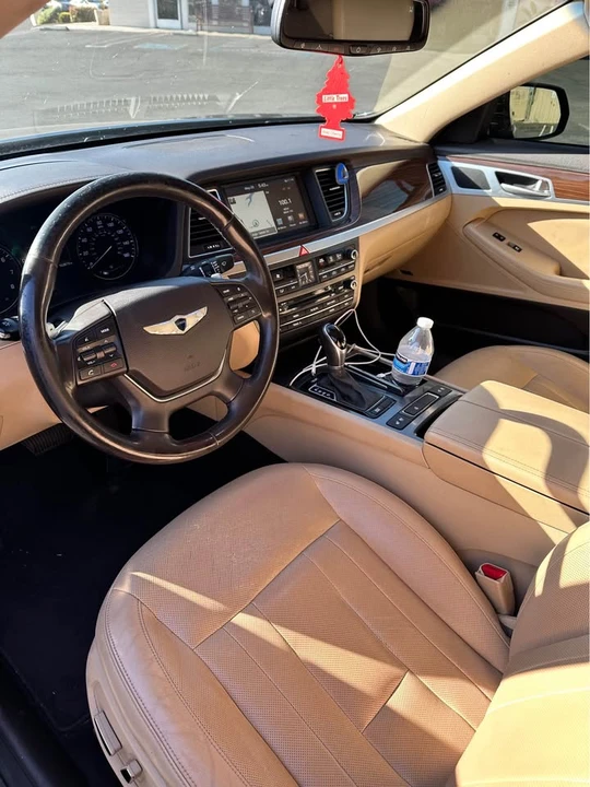 2015 Hyundai Genesis - Image 4 of 8