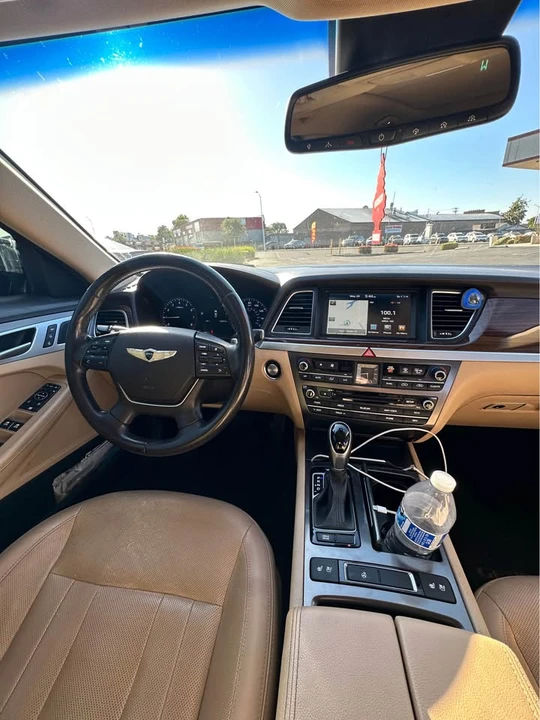 2015 Hyundai Genesis - Image 5 of 8