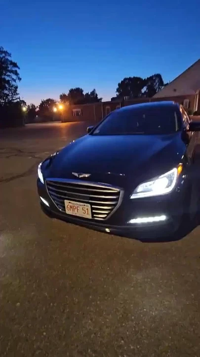 2015 Hyundai Genesis - Image 15 of 15