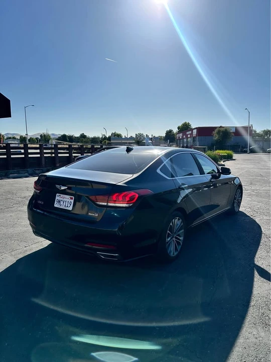 2015 Hyundai Genesis - Image 3 of 8