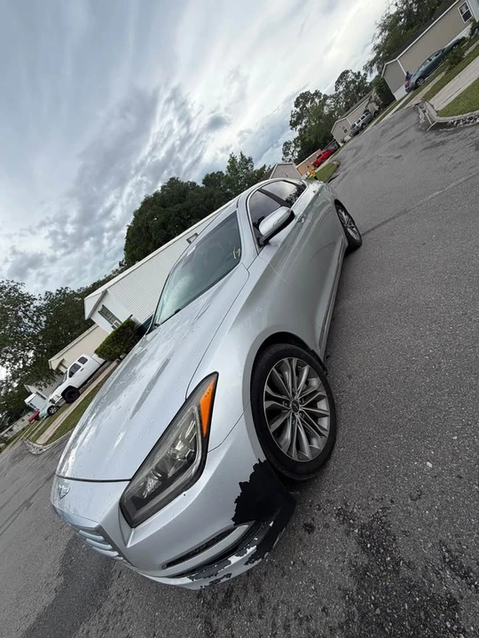 2015 Hyundai Genesis - Image 4 of 16