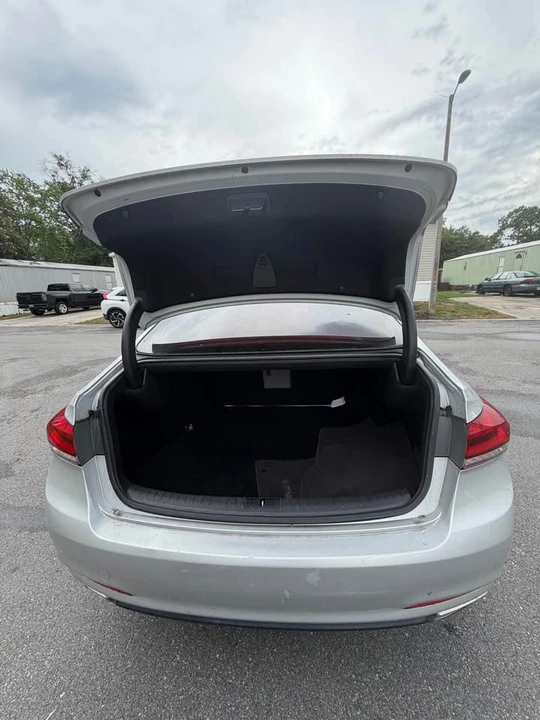 2015 Hyundai Genesis - Image 5 of 16