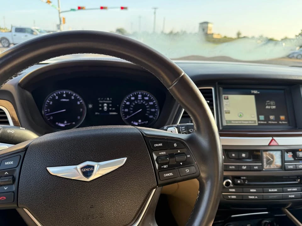 2015 Hyundai Genesis - Image 18 of 18