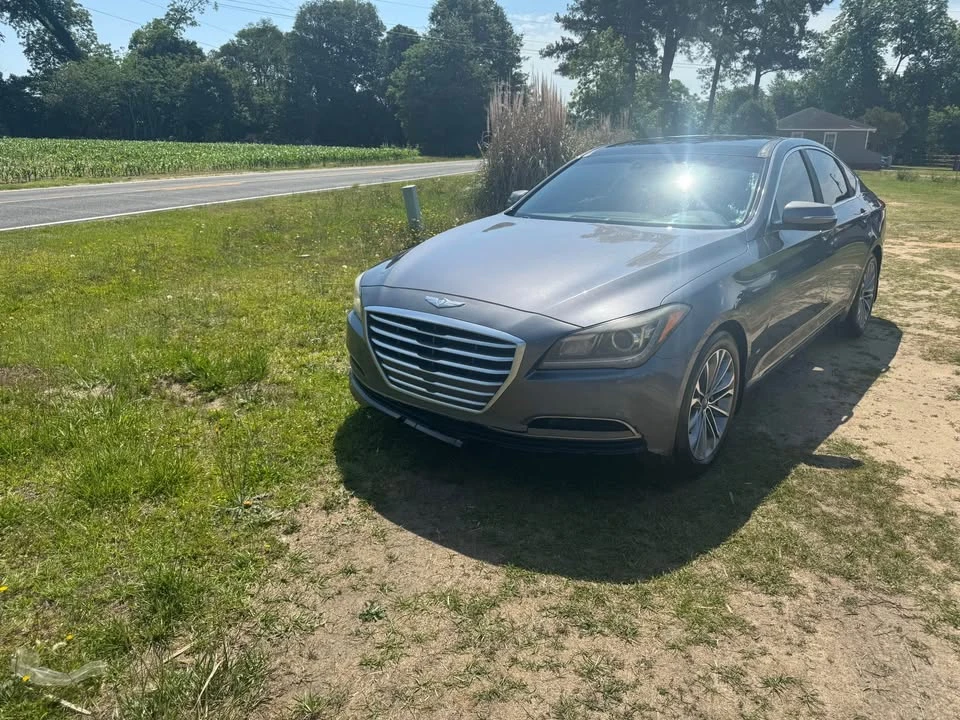 2015 Hyundai Genesis - Image 8 of 8
