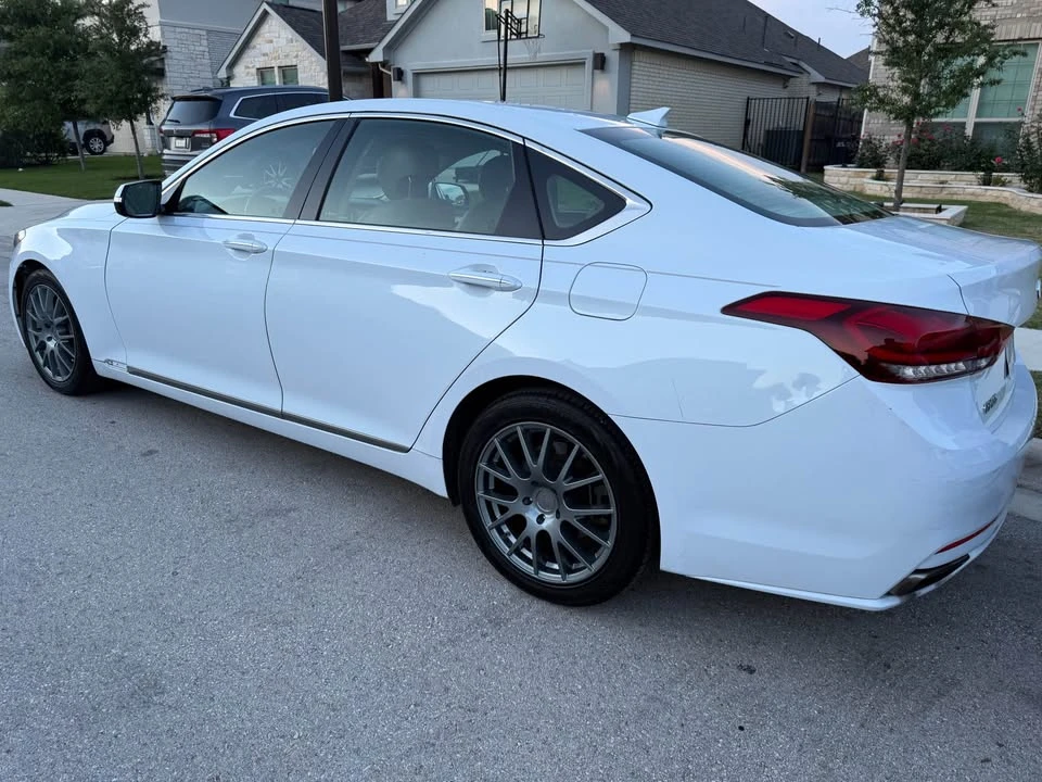 2015 Hyundai Genesis - Image 4 of 18