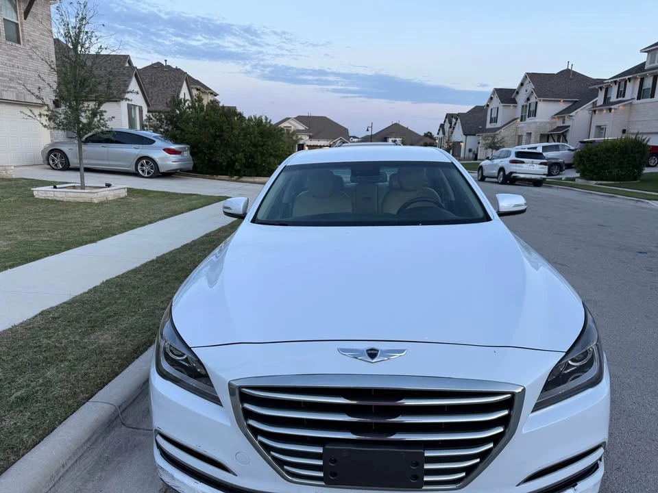 2015 Hyundai Genesis - Image 5 of 18