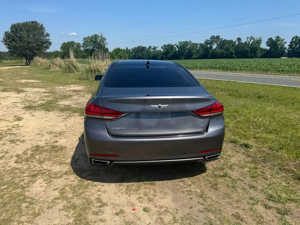 2015 Hyundai Genesis - Image 2 of 8