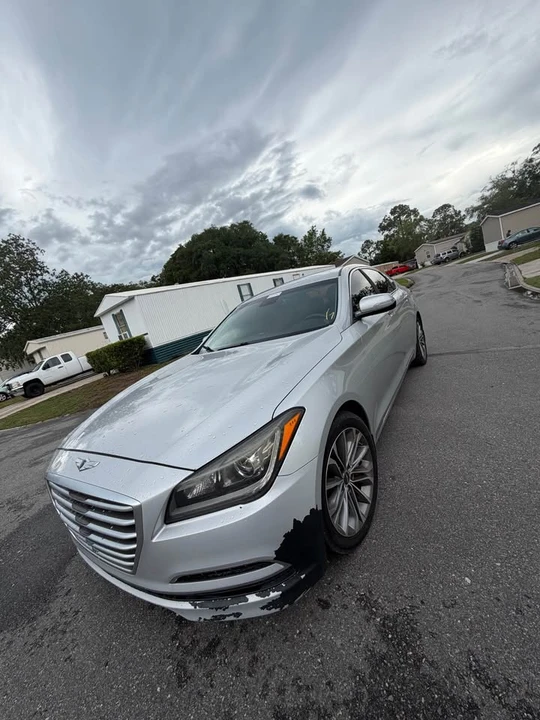 2015 Hyundai Genesis - Image 2 of 16