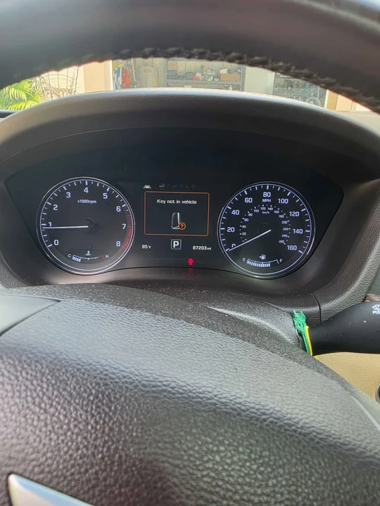 2015 Hyundai Genesis - Image 9 of 11