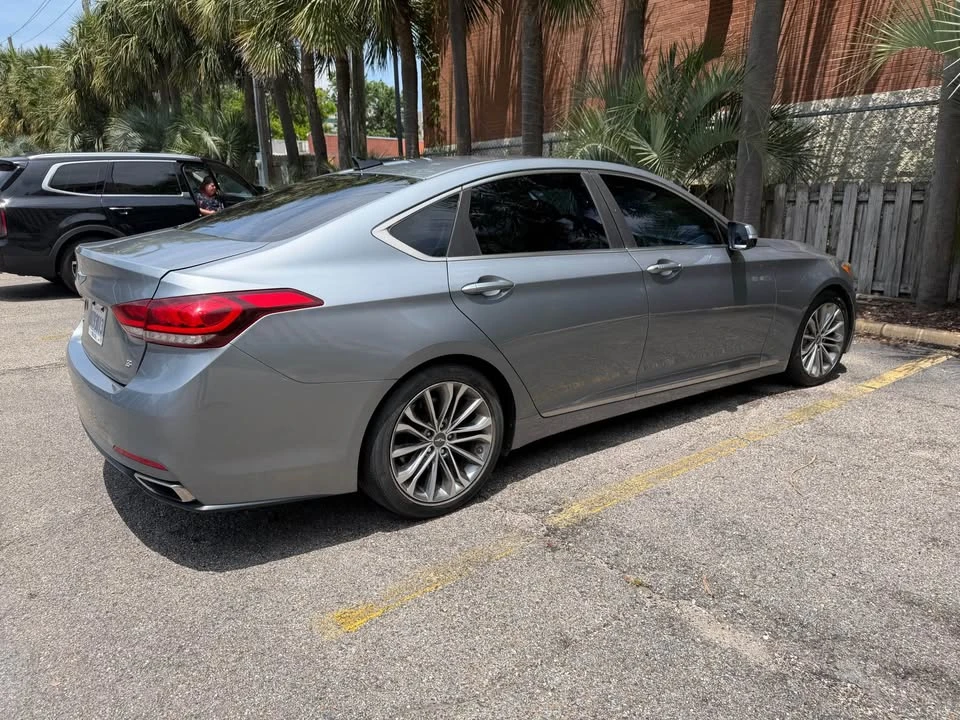 2015 Hyundai Genesis - Image 7 of 14